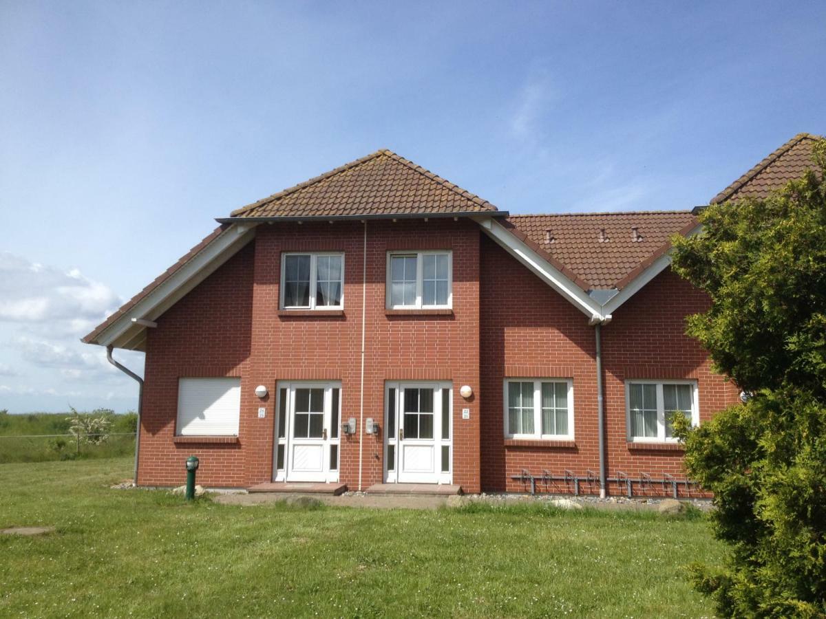 Ferienwohnung "Kranich" Im Ferien-Resort Ruegen Sagard Buitenkant foto