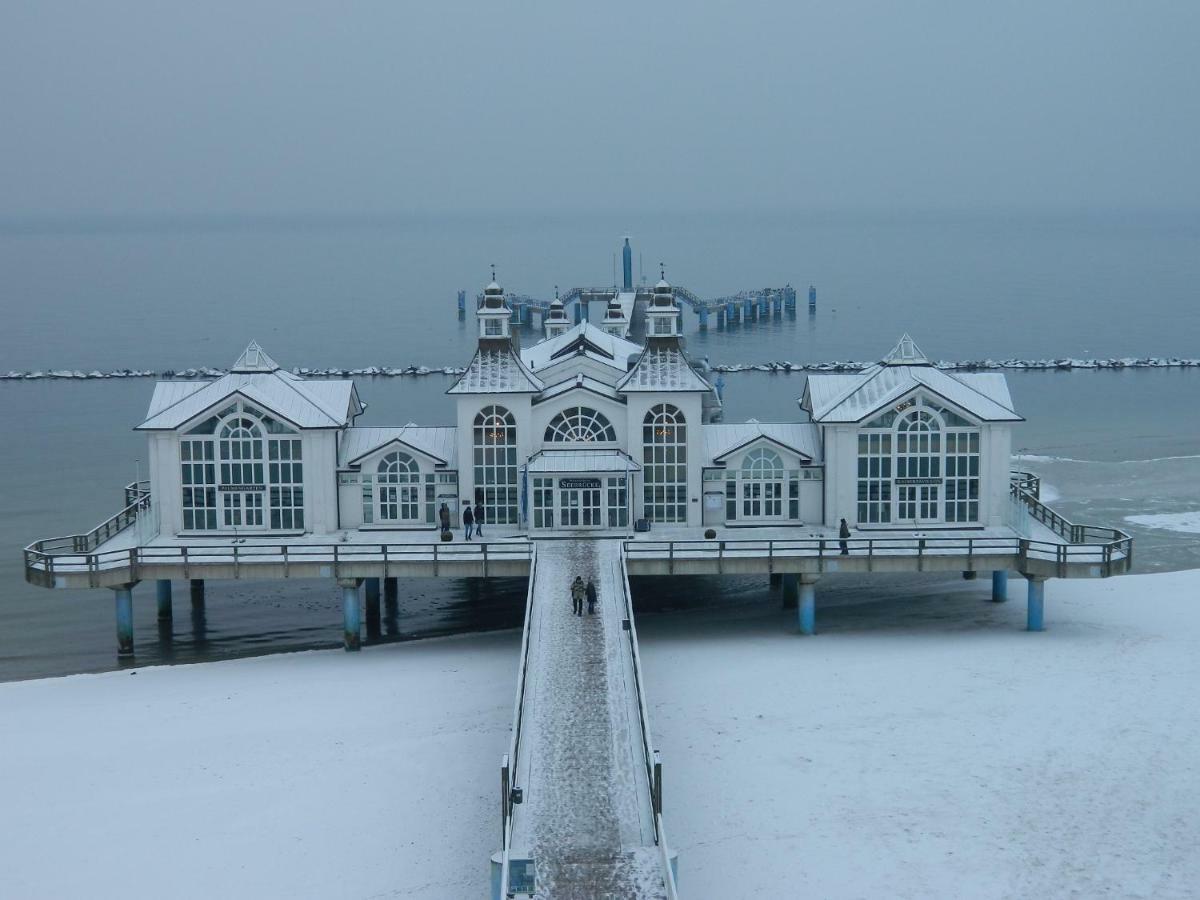 Ferienwohnung "Kranich" Im Ferien-Resort Ruegen Sagard Buitenkant foto